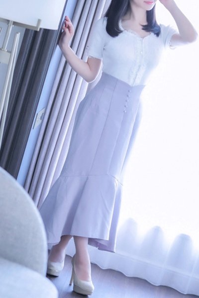 新人・菜緒(なお)