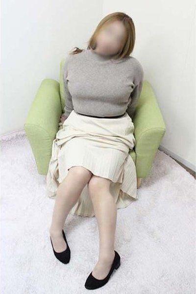 あきな
