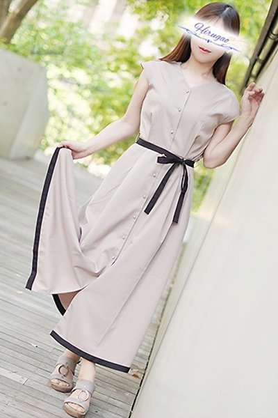 由奈