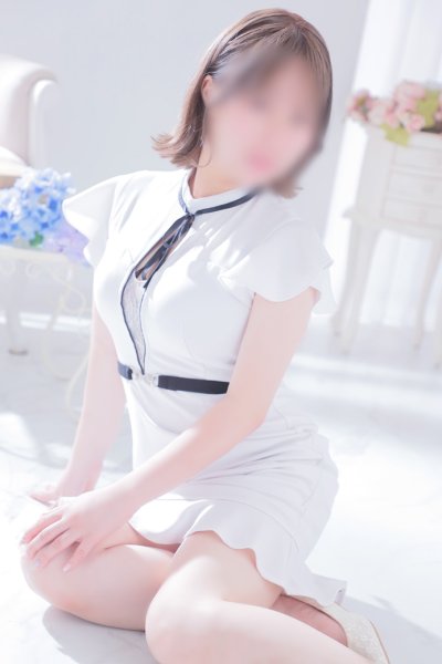夏目　ももこ