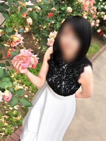 貴子