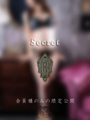 梨野　詩織